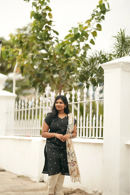 Saanvi Classic Set
